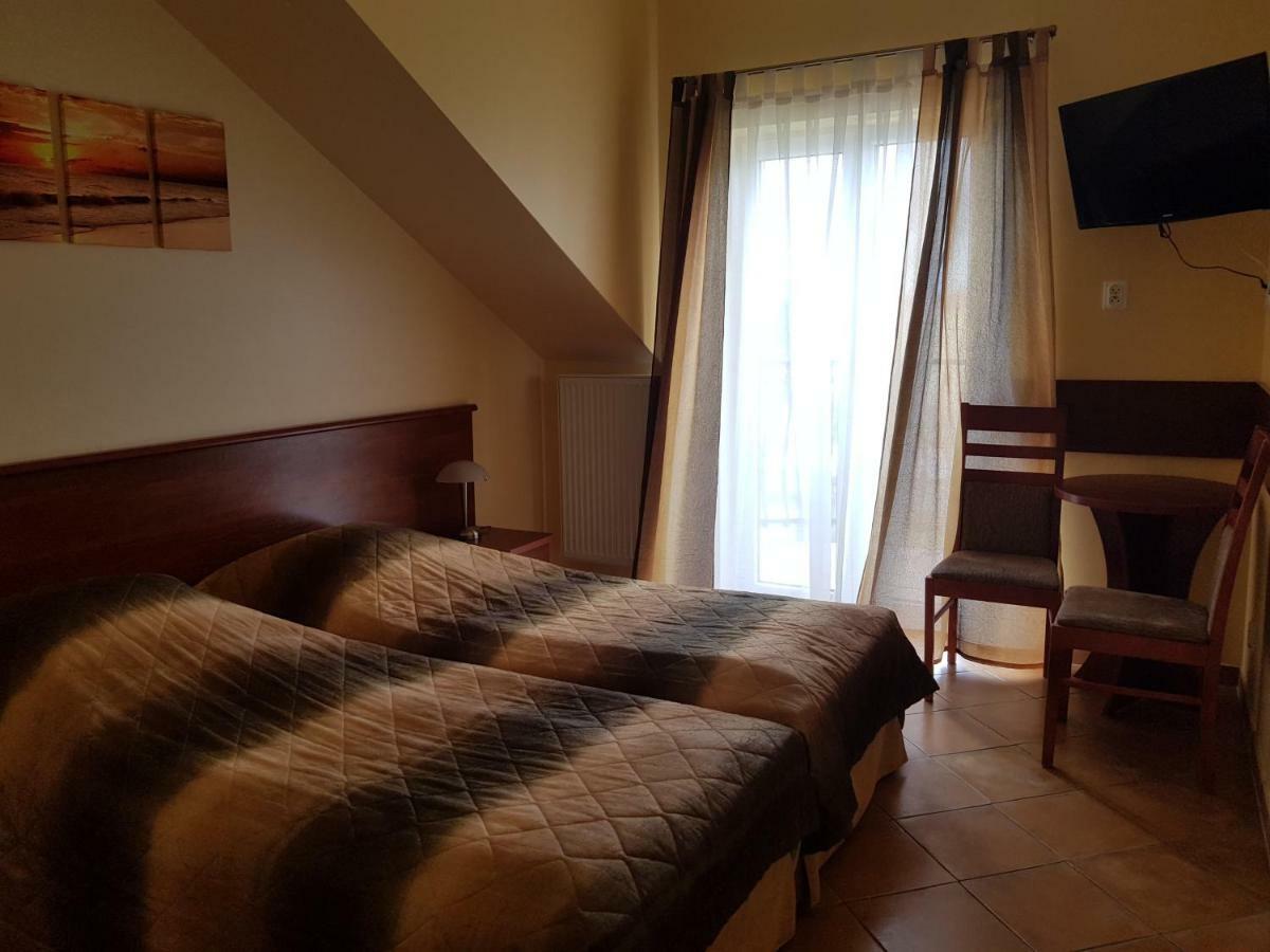 Posejdon Bed & Breakfast Ustronie Morskie Dış mekan fotoğraf